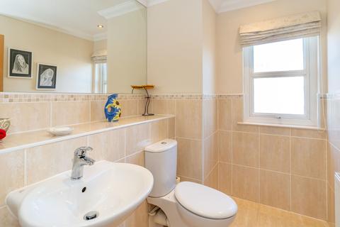 1 Cameron Walk, Buttelton, PH13 9NN