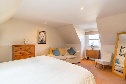 1 Cameron Walk, Buttelton, PH13 9NN