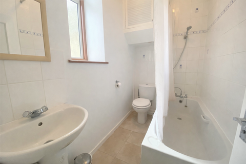 Studio to rent, Farrier Street, London