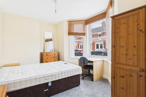 3 bedroom flat to rent, Tavistock Road, Newcastle Upon Tyne