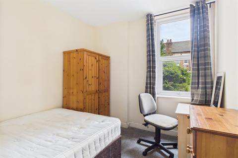 3 bedroom flat to rent, Tavistock Road, Newcastle Upon Tyne