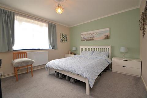 2 bedroom flat for sale - Winnall