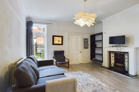 3 bedroom flat to rent, Forsyth Road, Newcastle Upon Tyne