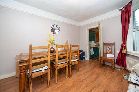118 Brampton Road, St Albans, AL1 4PY