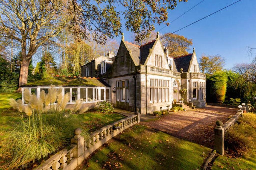 Rose Street, Dunfermline 6 bed detached house £895,000