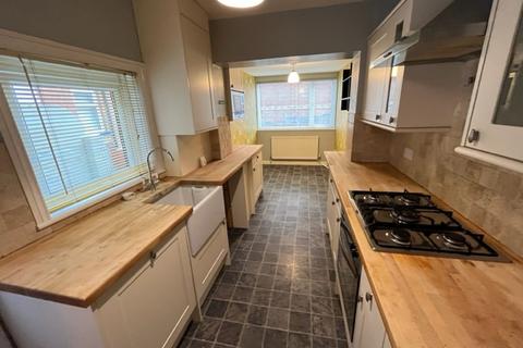 2 bedroom terraced house to rent, Hunnyhill, Newport, Isle Of Wight, PO30