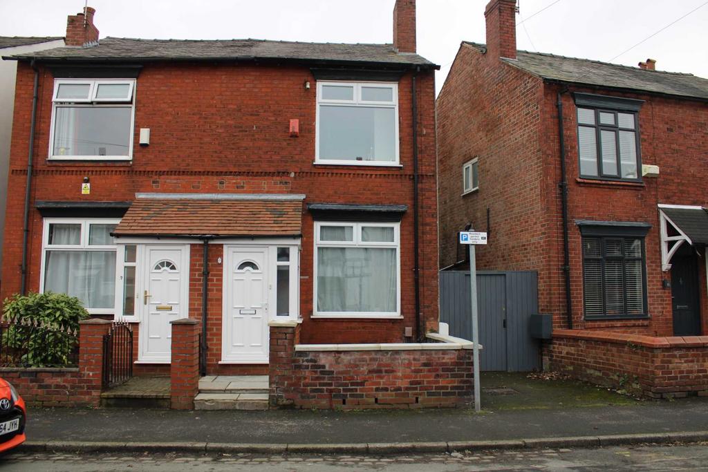 Green Lane, Hazel Grove 3 bed semidetached house £240,000