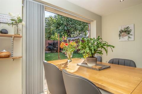 239 Worcester Road, Stoke Heath, Bromsgrove, B61 7JA