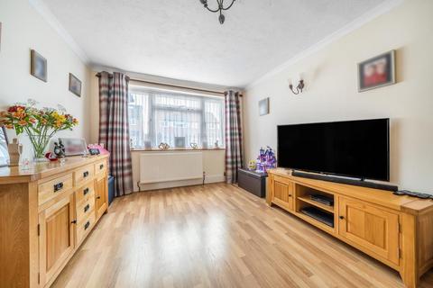 31 Rex Avenue, Ashford, TW15 2DA