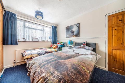 31 Rex Avenue, Ashford, TW15 2DA