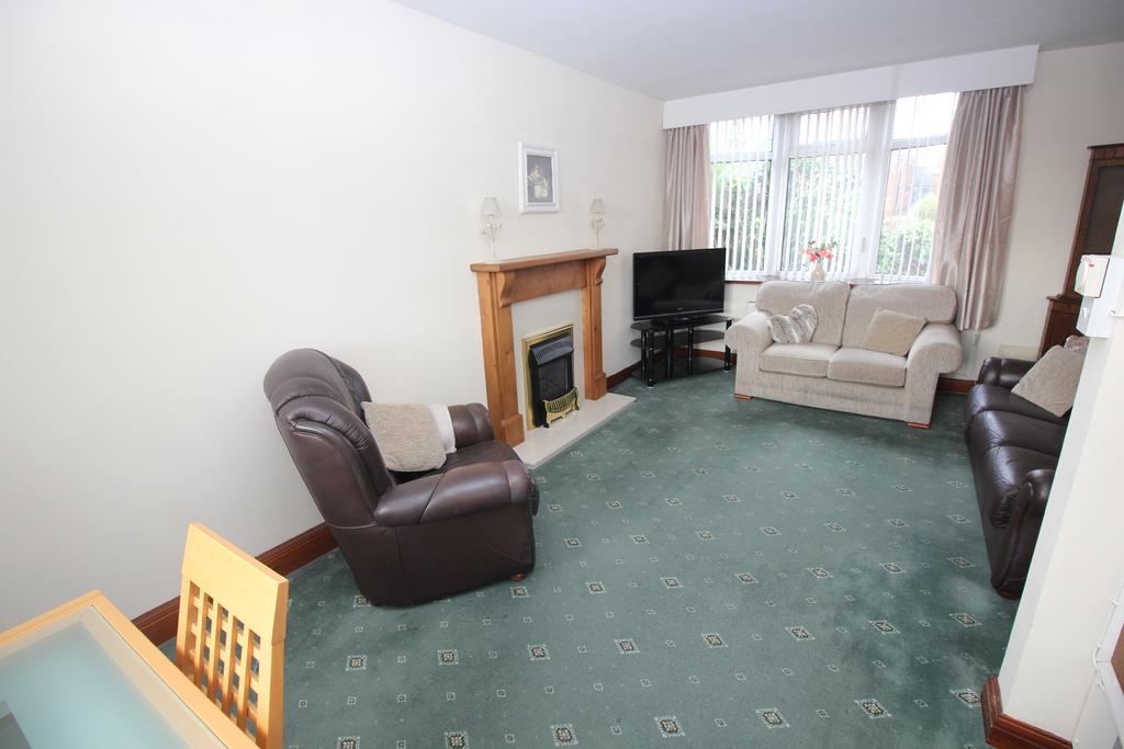 Peel Green Road Eccles 3 bed end of terrace house - £200,000