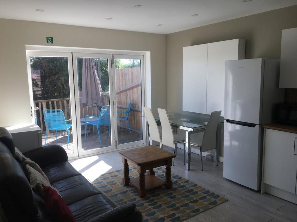 Saunders Hill, Coldean 5 bed property £2,925 pcm (£675 pw)