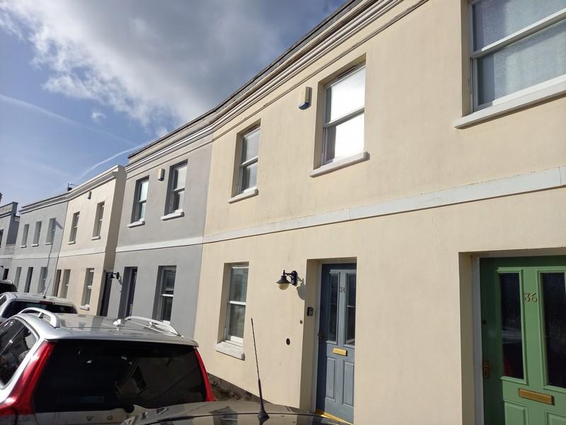 Tivoli Street, Cheltenham GL50 3 bed terraced house £1,500 pcm (£346 pw)
