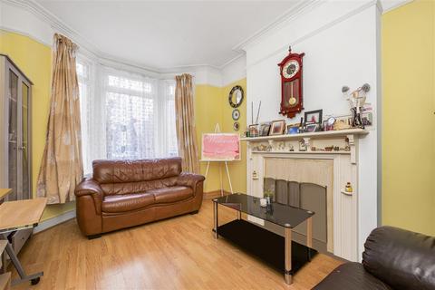 37 Birdhurst Road, London, SW19 2HZ