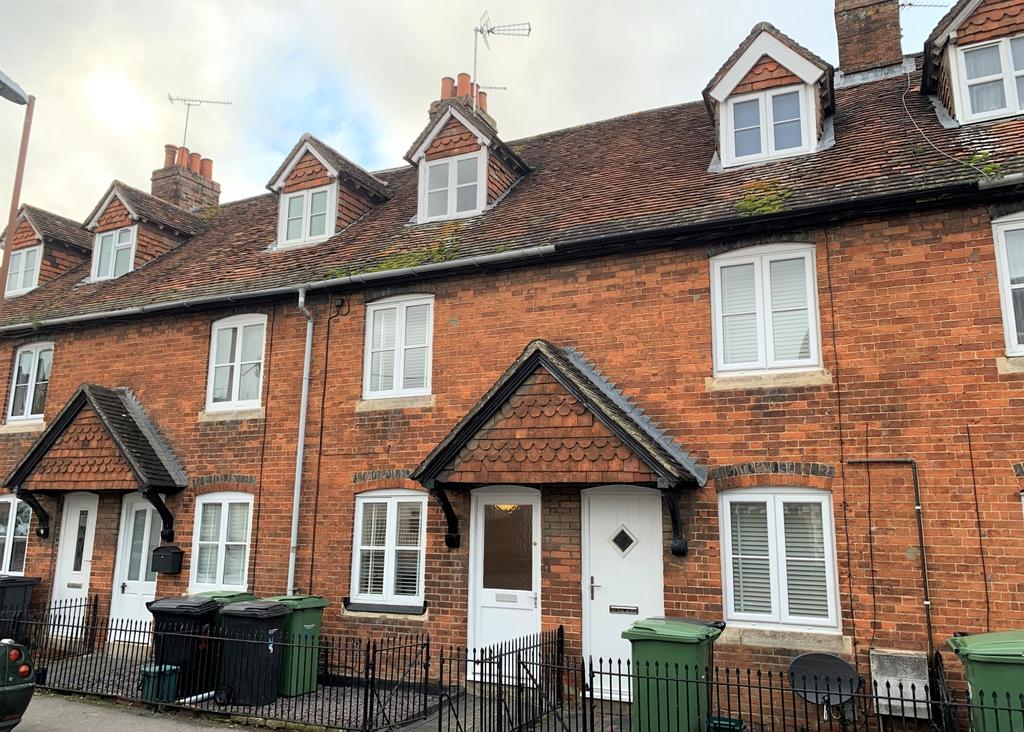 Grove Street, Wantage 2 bed terraced house £1,200 pcm (£277 pw)
