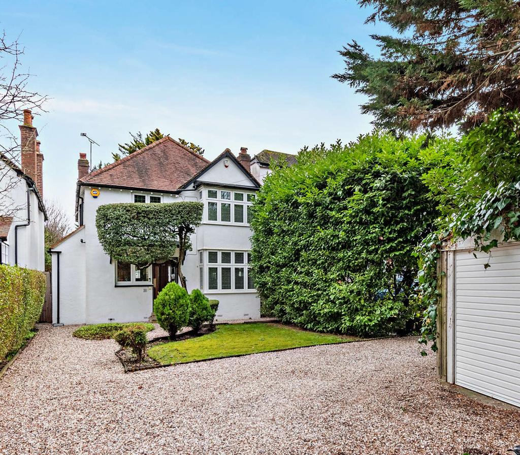 Cannon Lane. Pinner, HA5 4 bed detached house for sale £1,150,000