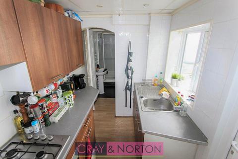 15 Elmers Road, London, SE25 5DS