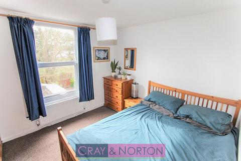 15 Elmers Road, London, SE25 5DS