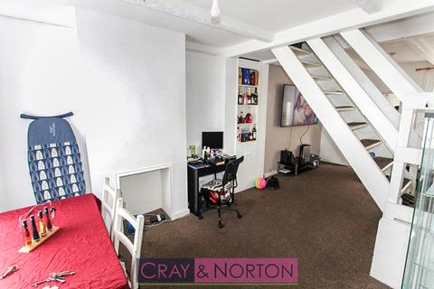 15 Elmers Road, London, SE25 5DS