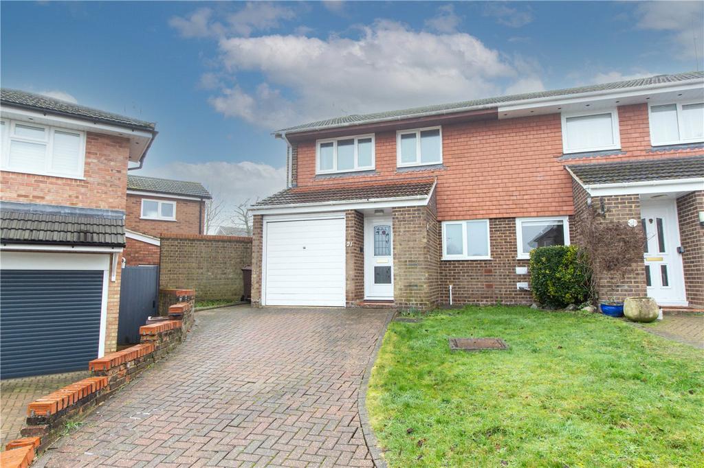 Eastcote Drive, Harpenden, Hertfordshire 3 bed semidetached house £