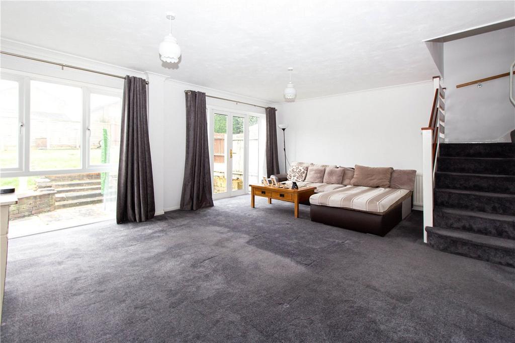 Eastcote Drive, Harpenden, Hertfordshire 3 bed semidetached house £