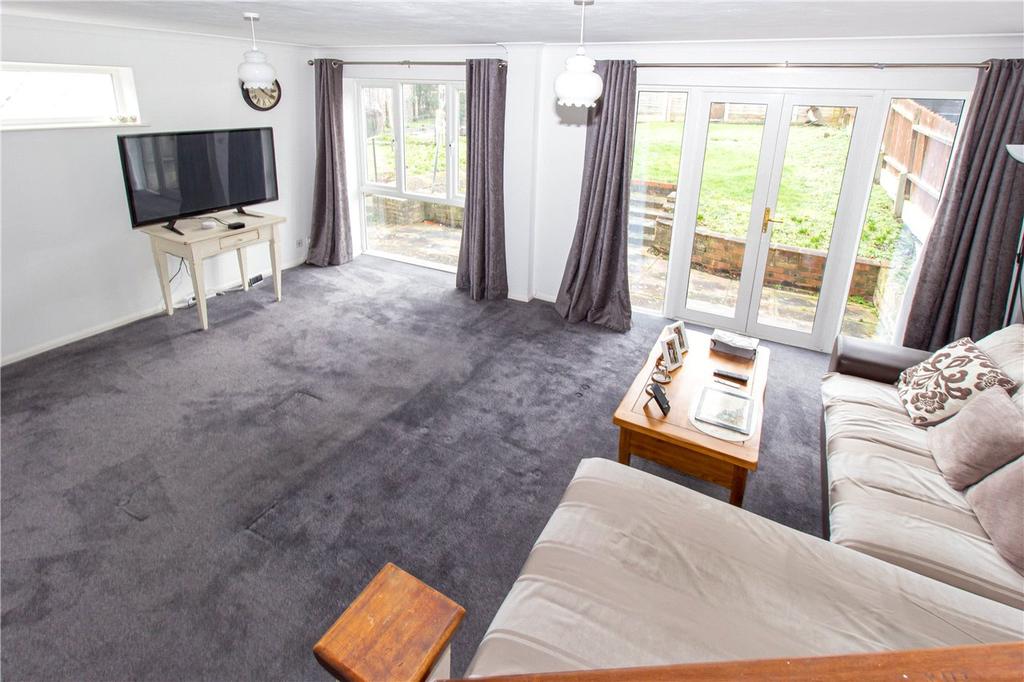 Eastcote Drive, Harpenden, Hertfordshire 3 bed semidetached house £