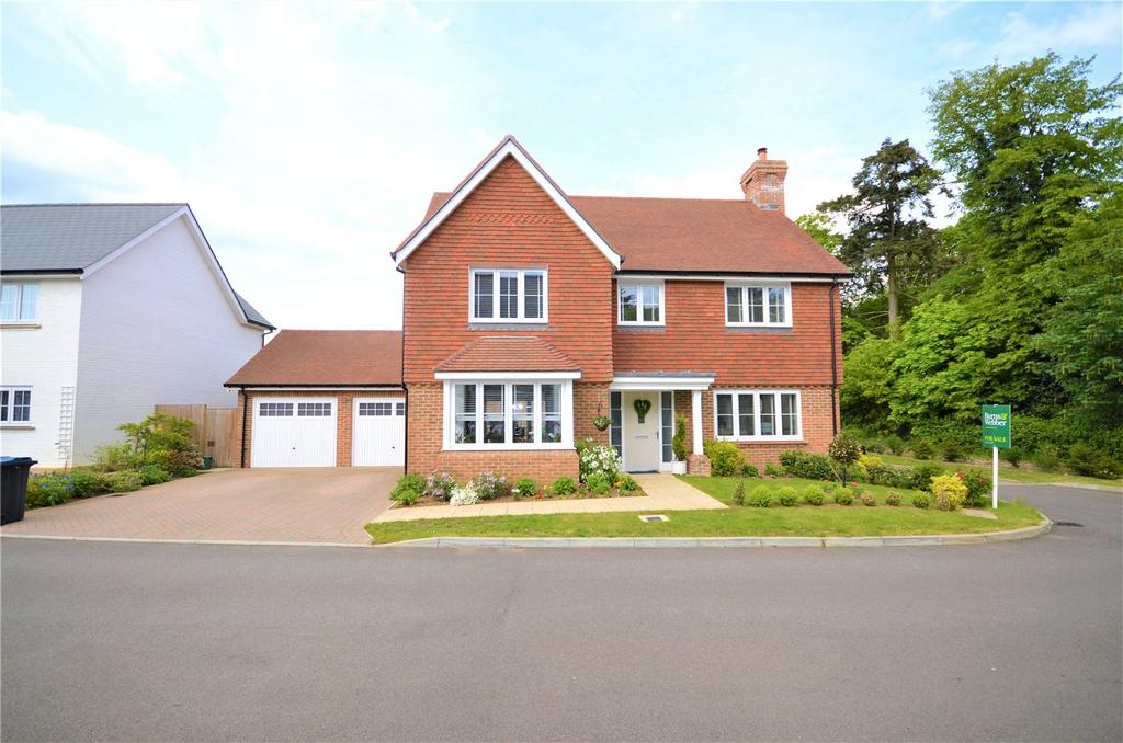 Sycamore Road, Cranleigh, GU6 4 bed detached house for sale £850,000