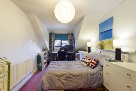 5 Grayling Close, Abbeymead, Gloucester, GL4 5ED