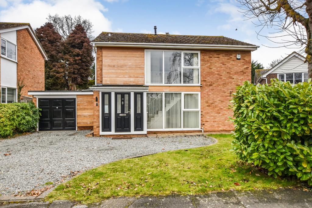 Willow Crescent, Hatfield Peverel 4 bed detached house £675,000