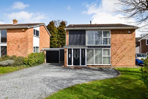 43 Willow Crescent, Hatfield Peverel, Chelmsford, CM3 2LJ