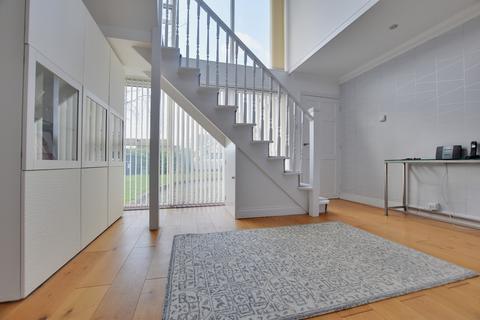 43 Willow Crescent, Hatfield Peverel, Chelmsford, CM3 2LJ