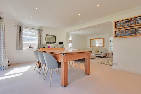 43 Willow Crescent, Hatfield Peverel, Chelmsford, CM3 2LJ