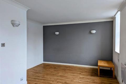 1 bedroom flat for sale, Mayfair Court, 120 West Bar, Sheffield, South Yorkshire, S3 8PP