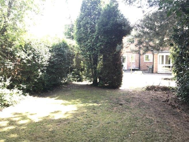 Hillside-avenue-ct2-8ez-946037