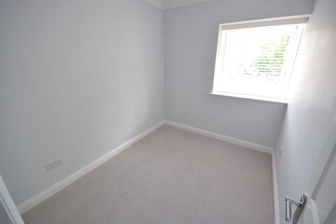 2 bedroom flat for sale - York Road, Broadstone BH18