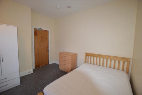 1 bedroom in a house share to rent, Bournemouth, Dorset, BH1