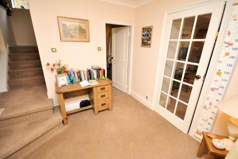 2 bedroom cottage for sale - Dam Hill, Shelley, Huddersfield, HD8 8JH