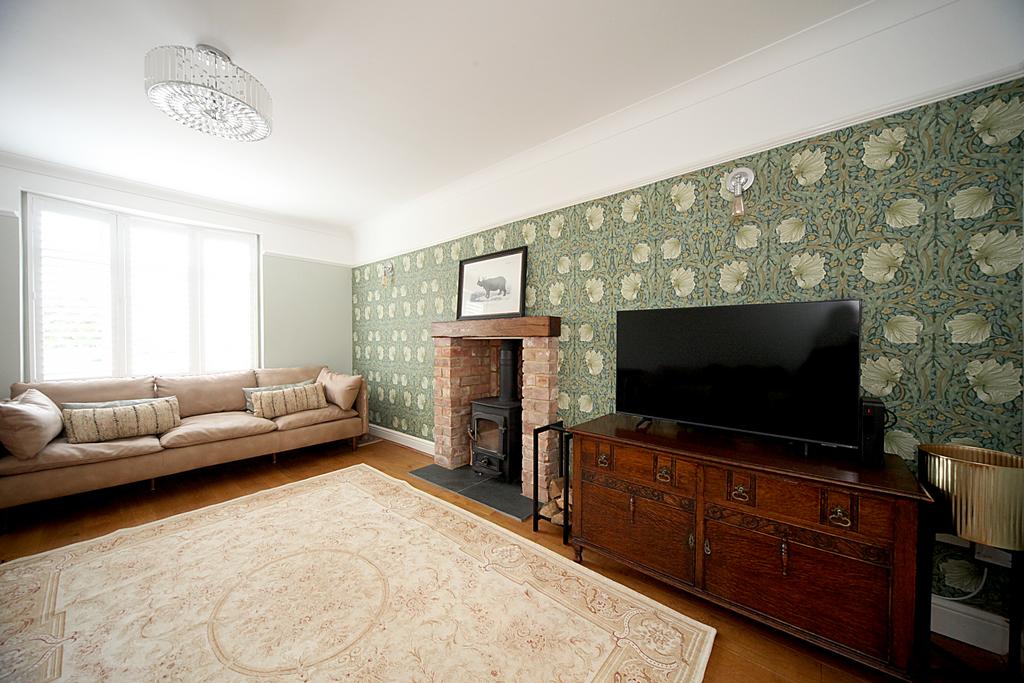 Oakley Road, Bromham, Bedford, MK43 3 bed semidetached house £460,000