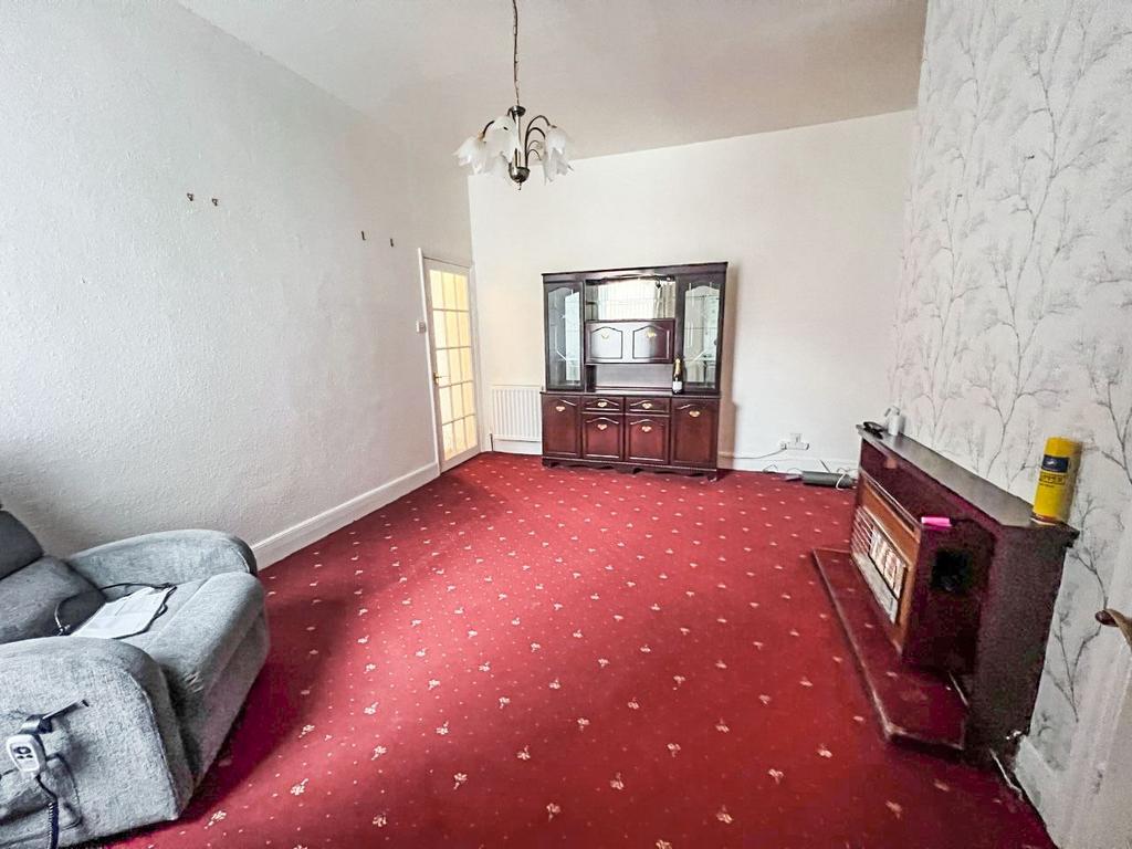 Salisbury Avenue, North Shields, Tyne... 2 bed ground floor flat £125,000