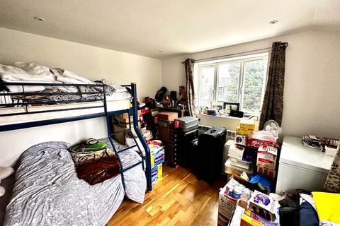 Flat C, 208 Burrage Road, London, SE18 7JU