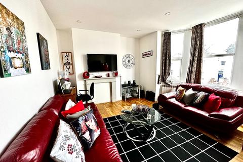 Flat C, 208 Burrage Road, London, SE18 7JU