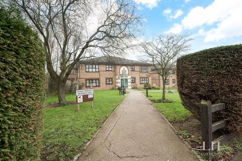 2 bedroom flat for sale - Abbs Cross Gardens, Hornchurch