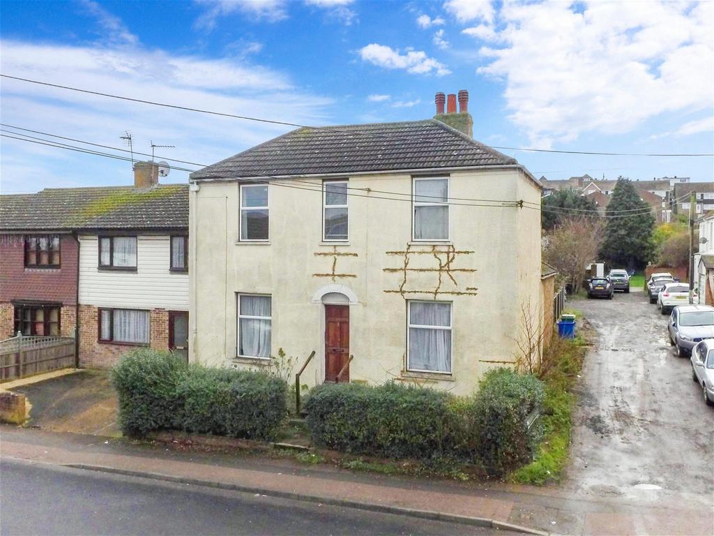 Minster Road, Minster On Sea, Sheerness, Kent 3 bed detached house for