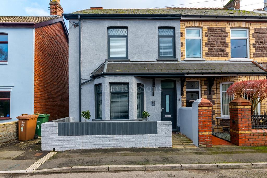 Francis Street, Risca, Newport. NP11 3 bed semi-detached house - £230,000