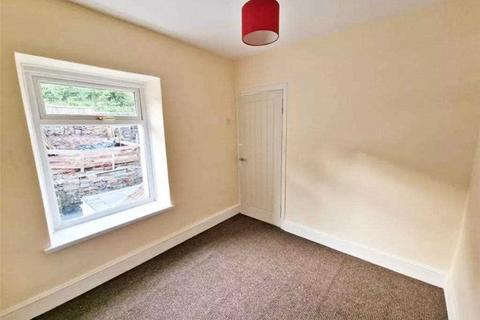 3 bedroom terraced house to rent, Woodland Road, Tylorstown