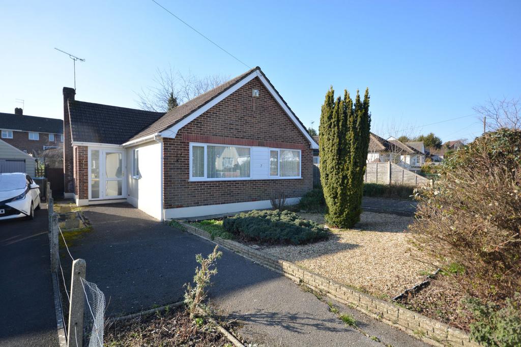 Edwina Drive, Poole BH17 3 bed detached bungalow for sale £400,000