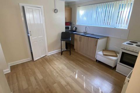13 Edge Hill Road, Royton, Oldham, OL2 6BL