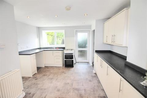 3 bedroom semi-detached house to rent, Longlands Road, Beeston