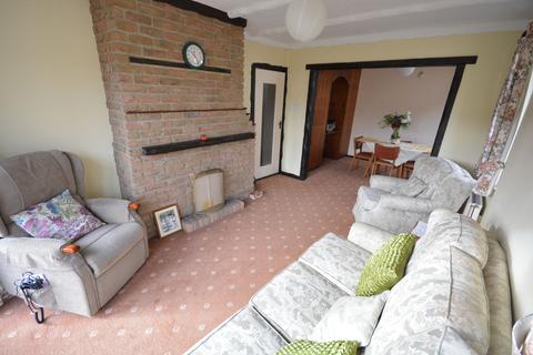 2 bedroom detached bungalow for sale - Fairview Crescent, Broadstone BH18