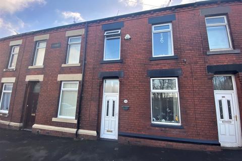 3 bedroom terraced house for sale - Shaw Road, Royton